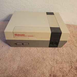 Original Nintendo NES Console (1985) Untested – No Cables or Controllers